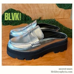 Silver Uma Penny-Keeper Lug-Sole Mules